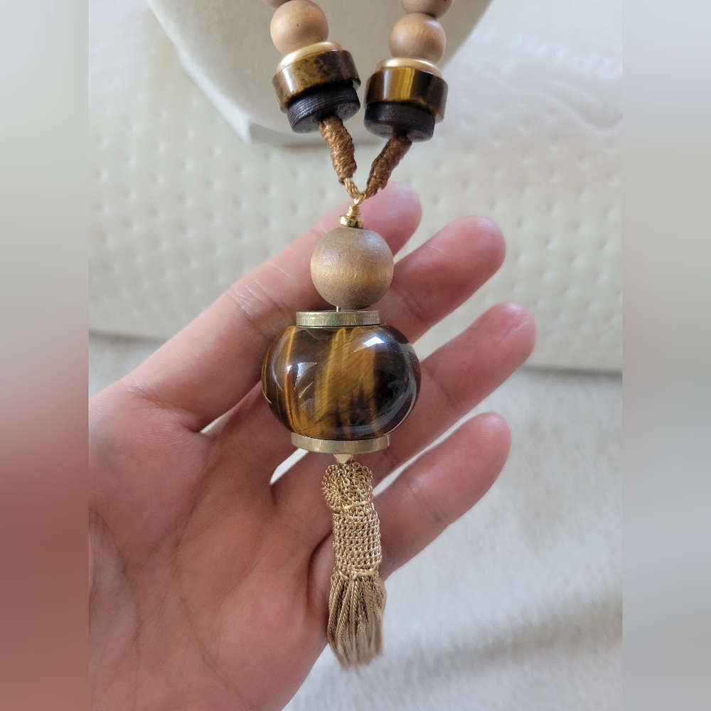 NWOT Gorgeous Long Boho Natural Tiger Eye Wood Beaded Tassel Necklace - Picture 3 of 9